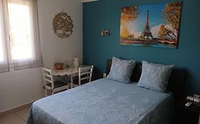 Chambre privée climatisée chez particulier, WIFI proche du Grand St Charles